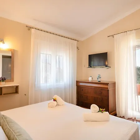 Marifei Villa *